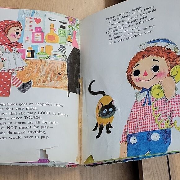 Raggedy Ann doll and 1969 book - Picture 8 of 10